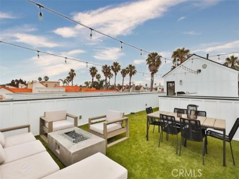 307  18th   Street, Huntington Beach, CA