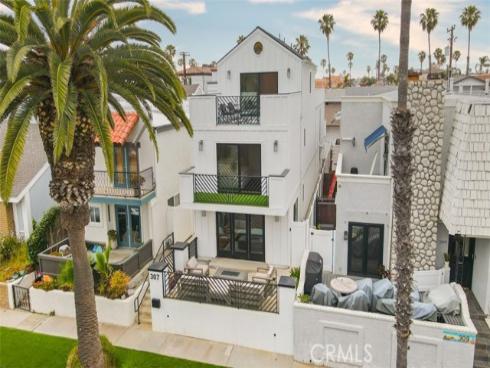 307  18th   Street, Huntington Beach, CA