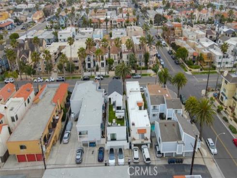 307  18th   Street, Huntington Beach, CA