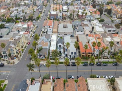 307  18th   Street, Huntington Beach, CA