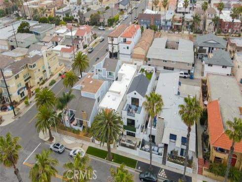 307  18th   Street, Huntington Beach, CA