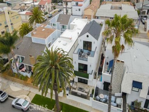 307  18th   Street, Huntington Beach, CA