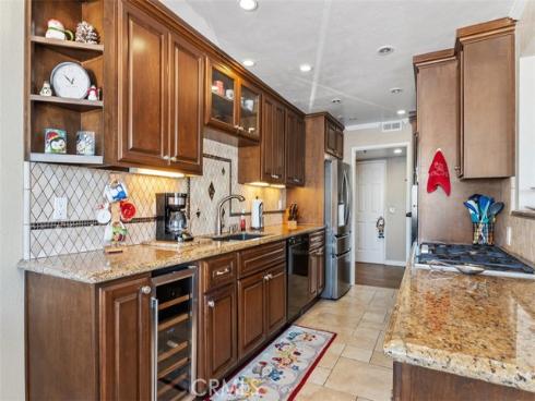 16255  Pacific  204  Circle, Huntington Beach, CA