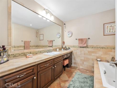 16255  Pacific  204  Circle, Huntington Beach, CA