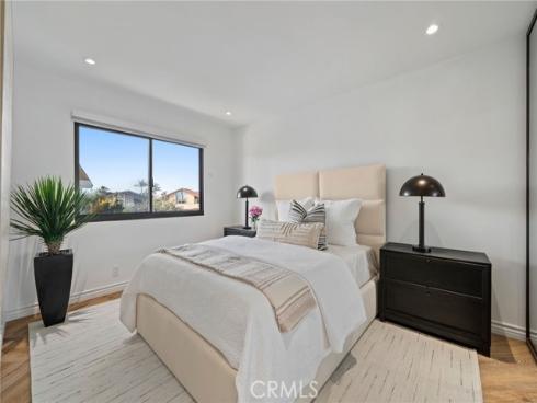 15631  Sunburst   Lane, Huntington Beach, CA