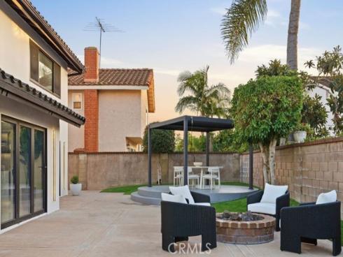 15631  Sunburst   Lane, Huntington Beach, CA