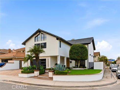 15631  Sunburst   Lane, Huntington Beach, CA