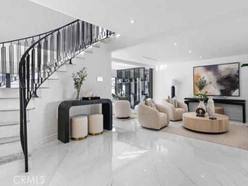 15631  Sunburst   Lane, Huntington Beach, CA