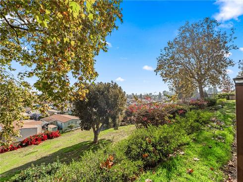 18576  Vallarta  , Huntington Beach, CA