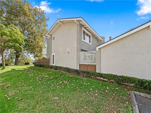 18576  Vallarta  , Huntington Beach, CA