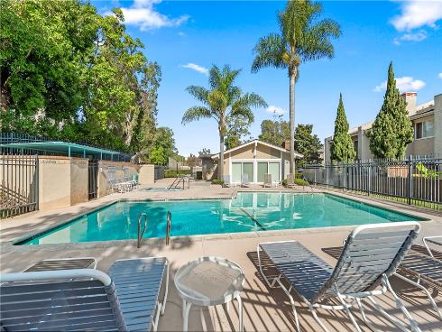 18576  Vallarta  , Huntington Beach, CA