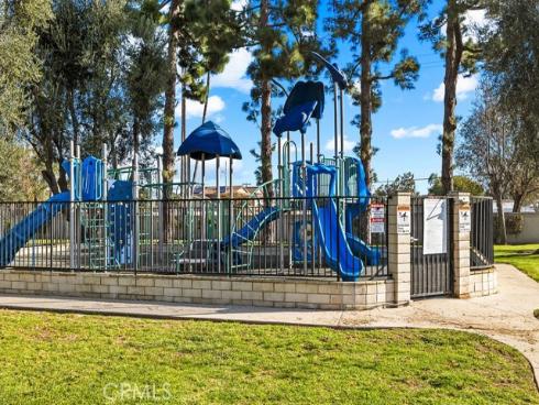 19844  Berkshire  , Huntington Beach, CA