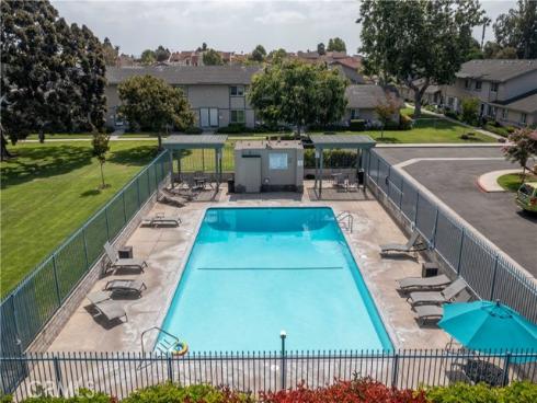 16509  Caballero  30B  Lane, Huntington Beach, CA