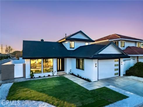 21211 Binghampton Circle