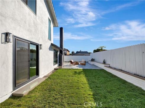 21211  Binghampton   Circle, Huntington Beach, CA