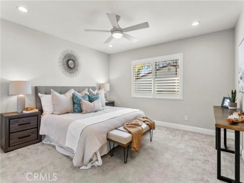 21066  Poolside  , Huntington Beach, CA