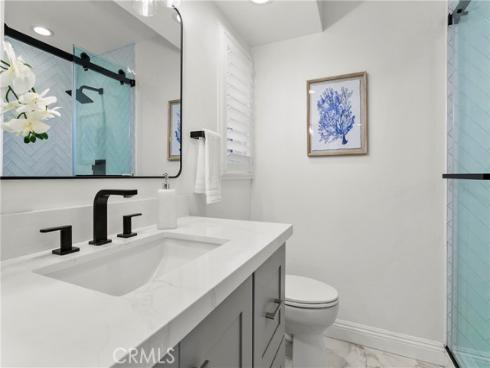 21066  Poolside  , Huntington Beach, CA