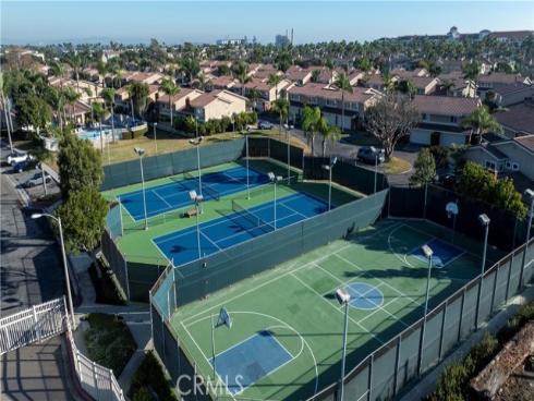 21066  Poolside  , Huntington Beach, CA