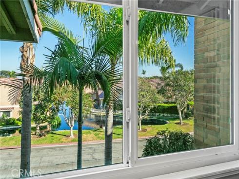 21066  Poolside  , Huntington Beach, CA