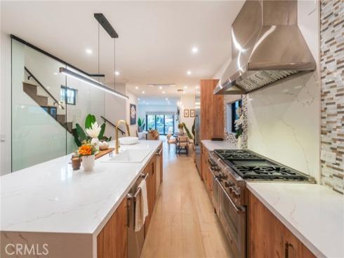 422  20th   Street, Huntington Beach, CA