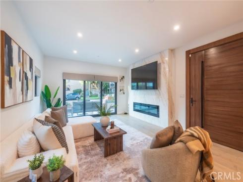 422  20th   Street, Huntington Beach, CA