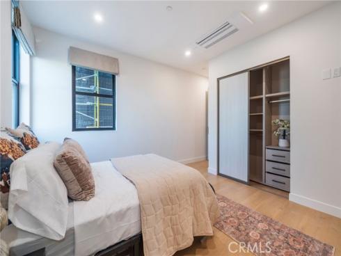 422  20th   Street, Huntington Beach, CA