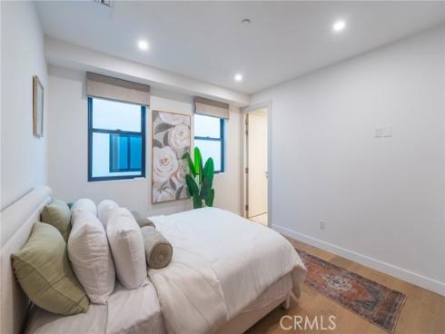 422  20th   Street, Huntington Beach, CA