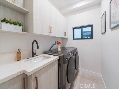 422  20th   Street, Huntington Beach, CA