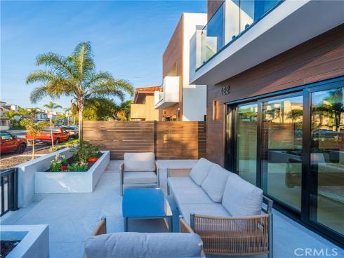 422  20th   Street, Huntington Beach, CA