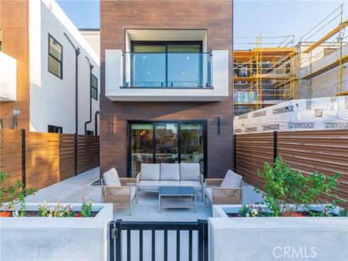 422  20th   Street, Huntington Beach, CA