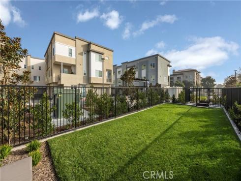 7256  Aura   Circle, Huntington Beach, CA