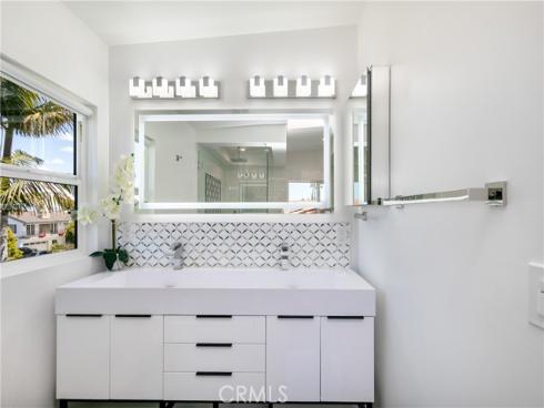 4651 Los Patos , Huntington Beach, CA