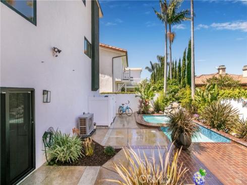4651 Los Patos , Huntington Beach, CA