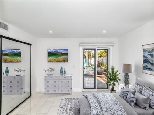 4651 Los Patos , Huntington Beach, CA