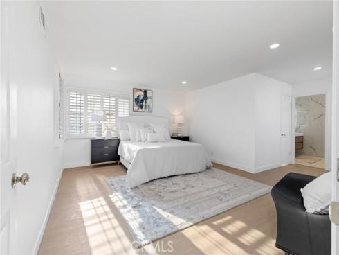 16401  Serenade   Lane, Huntington Beach, CA