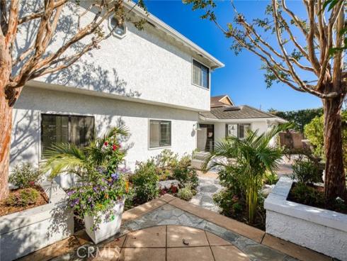 16401  Serenade   Lane, Huntington Beach, CA