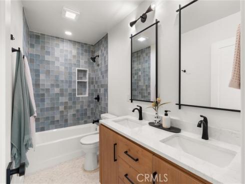 20642 Goshawk Lane, Huntington Beach, CA