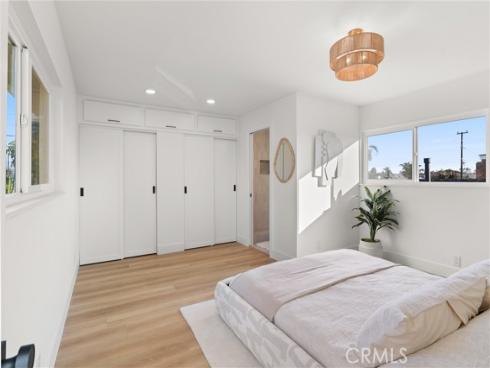 20642 Goshawk Lane, Huntington Beach, CA