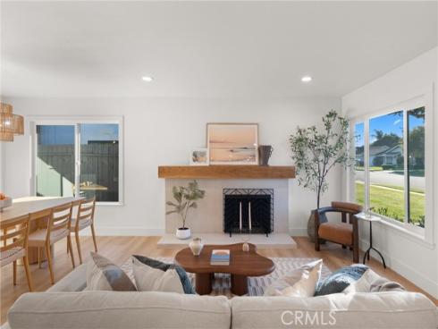 20642 Goshawk Lane, Huntington Beach, CA