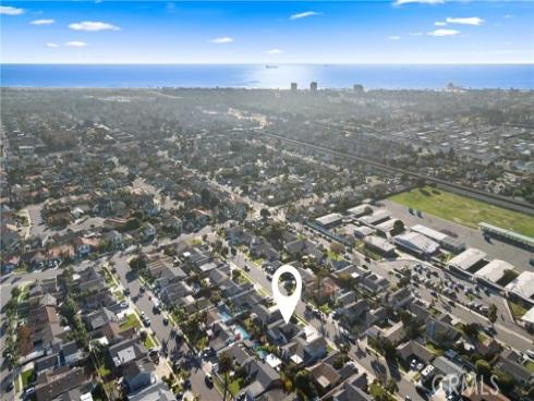 20642 Goshawk Lane, Huntington Beach, CA