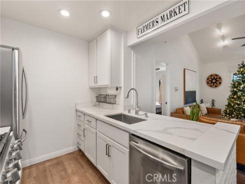 2323 Huntington 904 Street, Huntington Beach, CA