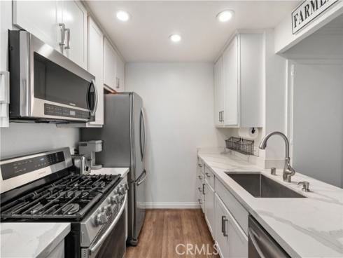 2323 Huntington 904 Street, Huntington Beach, CA