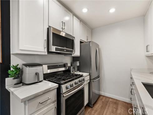 2323 Huntington 904 Street, Huntington Beach, CA