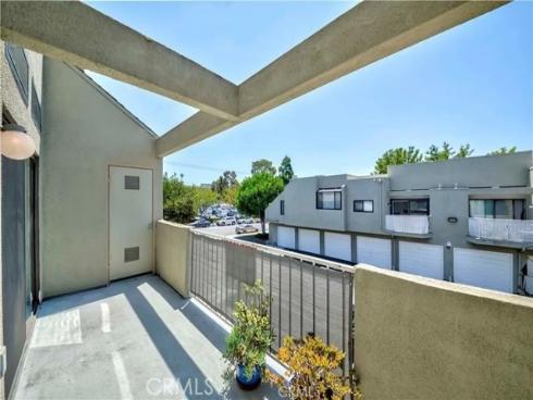 17722 Sergio Cir 203 , Huntington Beach, CA