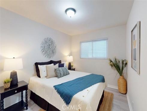 322 12 th , Huntington Beach, CA