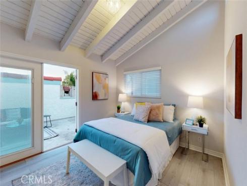 322 12 th , Huntington Beach, CA