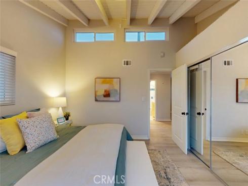 322 12 th , Huntington Beach, CA