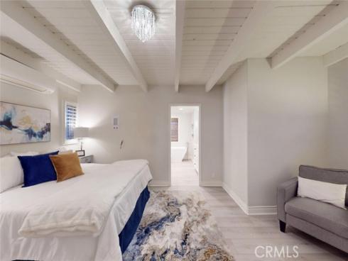 322 12 th , Huntington Beach, CA