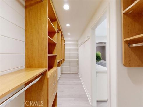 322 12 th , Huntington Beach, CA