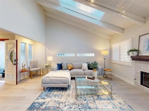 322 12 th , Huntington Beach, CA